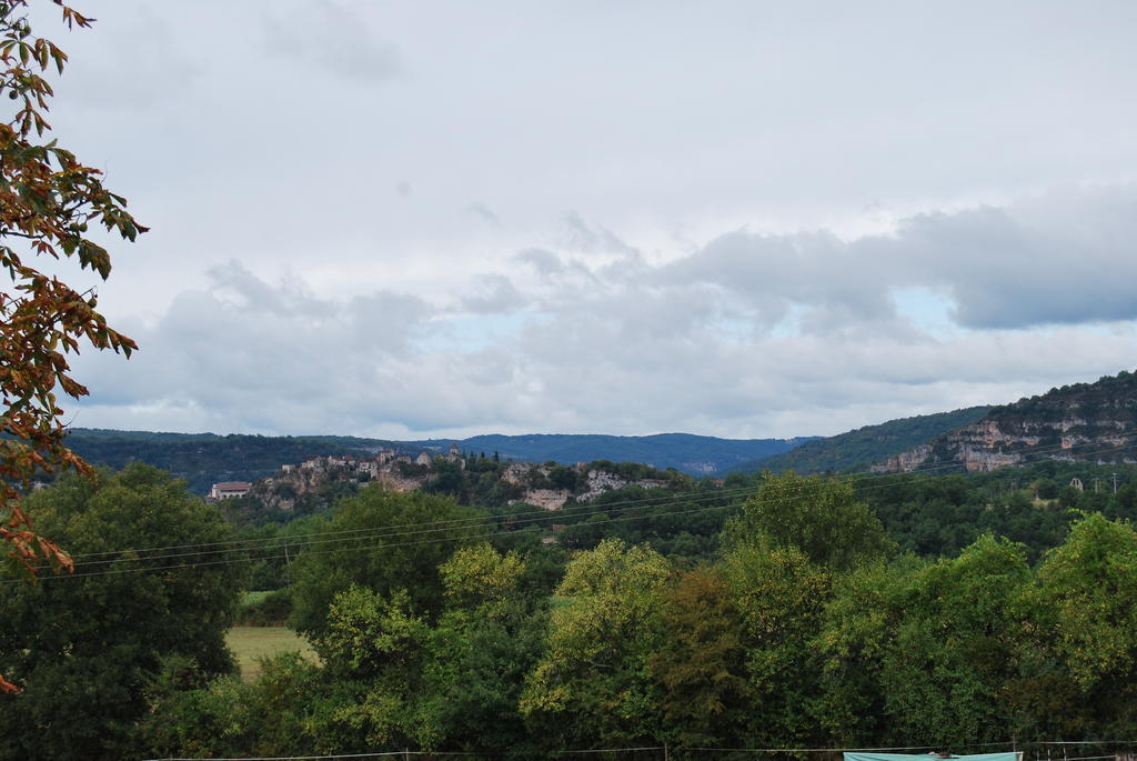 Bed and Breakfast Mas De Garrigue Calvignac Esterno foto