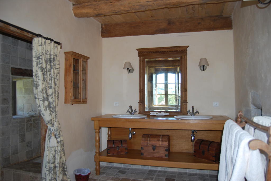 Bed and Breakfast Mas De Garrigue Calvignac Esterno foto